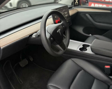 Червоний Тесла Model Y, об'ємом двигуна 0 л та пробігом 8 тис. км за 26200 $, фото 30 на Automoto.ua