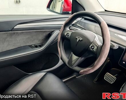 Тесла Model Y 2024 у Фастове на Automoto.ua Червоний Тесла Model Y, об'ємом двигуна 0.22 л та пробігом 20 тис. км за 32000 $, фото 11 на Automoto.ua