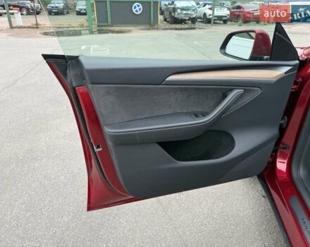 Красный Тесла Model Y, объемом двигателя 0 л и пробегом 19 тыс. км за 24500 $, фото 31 на Automoto.ua
