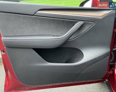 Красный Тесла Model Y, объемом двигателя 0 л и пробегом 20 тыс. км за 34500 $, фото 20 на Automoto.ua