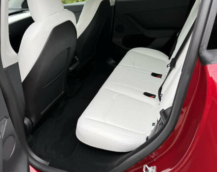 Червоний Тесла Model Y, об'ємом двигуна 0 л та пробігом 4 тис. км за 33900 $, фото 5 на Automoto.ua