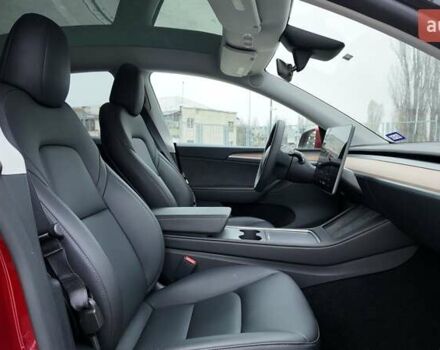 Червоний Тесла Model Y, об'ємом двигуна 0 л та пробігом 10 тис. км за 32490 $, фото 12 на Automoto.ua