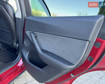 Красный Тесла Model Y, объемом двигателя 0 л и пробегом 8 тыс. км за 29999 $, фото 49 на Automoto.ua