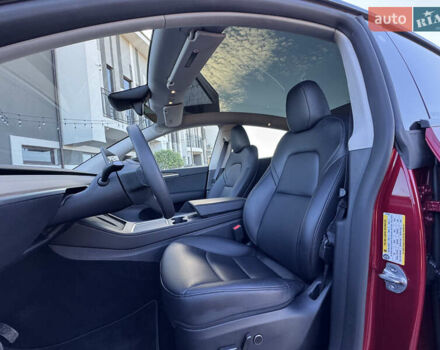 Красный Тесла Model Y, объемом двигателя 0 л и пробегом 8 тыс. км за 29999 $, фото 57 на Automoto.ua