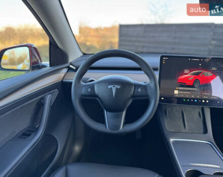 Красный Тесла Model Y, объемом двигателя 0 л и пробегом 8 тыс. км за 29999 $, фото 44 на Automoto.ua