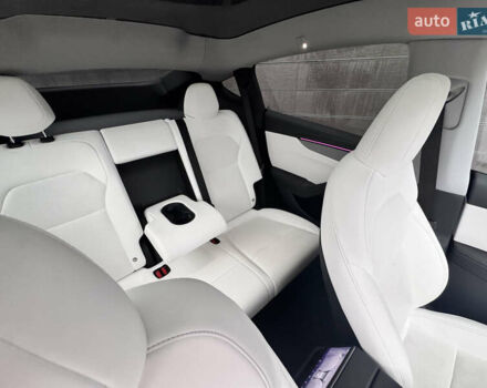 Красный Тесла Model Y, объемом двигателя 0 л и пробегом 2 тыс. км за 49990 $, фото 2 на Automoto.ua