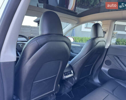 Красный Тесла Model Y, объемом двигателя 0 л и пробегом 8 тыс. км за 29999 $, фото 55 на Automoto.ua