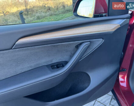 Красный Тесла Model Y, объемом двигателя 0 л и пробегом 8 тыс. км за 29999 $, фото 61 на Automoto.ua