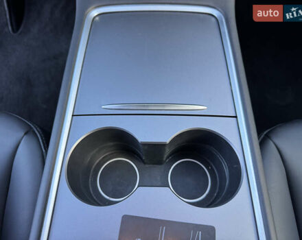 Красный Тесла Model Y, объемом двигателя 0 л и пробегом 8 тыс. км за 29999 $, фото 65 на Automoto.ua