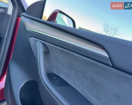 Красный Тесла Model Y, объемом двигателя 0 л и пробегом 8 тыс. км за 29999 $, фото 42 на Automoto.ua