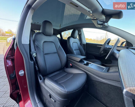 Красный Тесла Model Y, объемом двигателя 0 л и пробегом 8 тыс. км за 29999 $, фото 35 на Automoto.ua