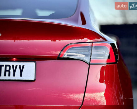 Красный Тесла Model Y, объемом двигателя 0 л и пробегом 8 тыс. км за 29999 $, фото 29 на Automoto.ua