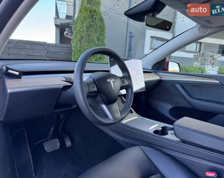 Красный Тесла Model Y, объемом двигателя 0 л и пробегом 8 тыс. км за 29999 $, фото 59 на Automoto.ua