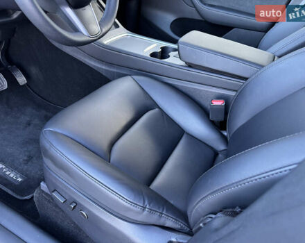 Красный Тесла Model Y, объемом двигателя 0 л и пробегом 8 тыс. км за 29999 $, фото 60 на Automoto.ua