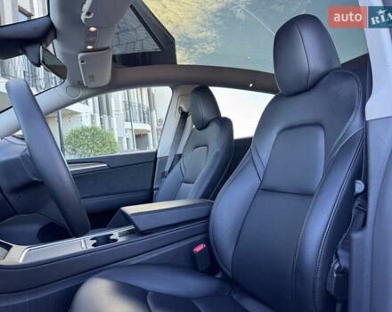 Красный Тесла Model Y, объемом двигателя 0 л и пробегом 8 тыс. км за 29999 $, фото 58 на Automoto.ua