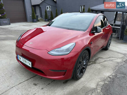 Красный Тесла Model Y, объемом двигателя 0 л и пробегом 140 тыс. км за 23000 $, фото 1 на Automoto.ua