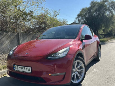 Тесла Model Y 2022 в Ивано-Франковске на Automoto.ua Красный Тесла Model Y, объемом двигателя 0 л и пробегом 17 тыс. км за 30000 $, фото 1 на Automoto.ua