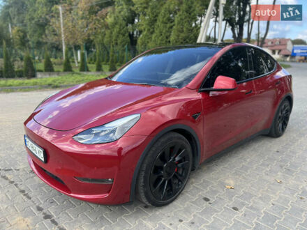 Тесла Model Y 2022 в Львове на Automoto.ua Красный Тесла Model Y, объемом двигателя 0 л и пробегом 47 тыс. км за 26000 $, фото 1 на Automoto.ua