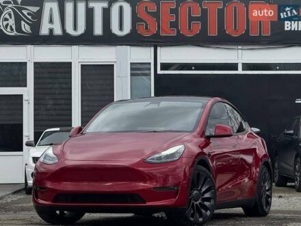 Тесла Model Y 2023 в Харькове на Automoto.ua Красный Тесла Model Y, объемом двигателя 0 л и пробегом 10 тыс. км за 30000 $, фото 1 на Automoto.ua