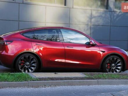Тесла Model Y 2024 в Киеве на Automoto.ua Красный Тесла Model Y, объемом двигателя 0 л и пробегом 4 тыс. км за 31800 $, фото 1 на Automoto.ua