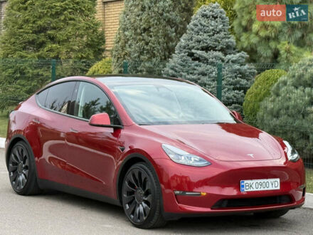 Красный Тесла Model Y, объемом двигателя 0 л и пробегом 4 тыс. км за 34999 $, фото 1 на Automoto.ua