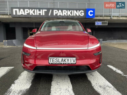 Красный Тесла Model Y, объемом двигателя 0 л и пробегом 2 тыс. км за 49990 $, фото 1 на Automoto.ua