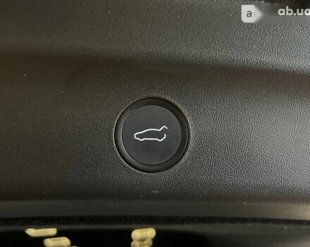 Тесла Model Y, объемом двигателя 0 л и пробегом 4 тыс. км за 64900 $, фото 18 на Automoto.ua