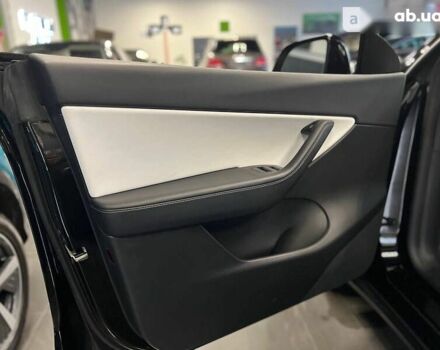 Тесла Model Y, объемом двигателя 0 л и пробегом 4 тыс. км за 64900 $, фото 22 на Automoto.ua