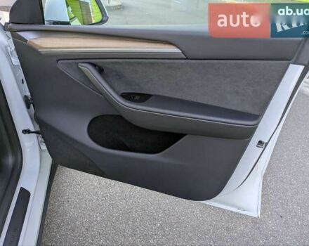 Тесла Model Y, объемом двигателя 0 л и пробегом 29 тыс. км за 37900 $, фото 27 на Automoto.ua