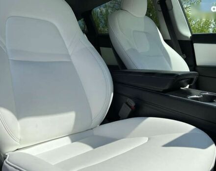 Тесла Model Y, объемом двигателя 0 л и пробегом 70 тыс. км за 26500 $, фото 26 на Automoto.ua