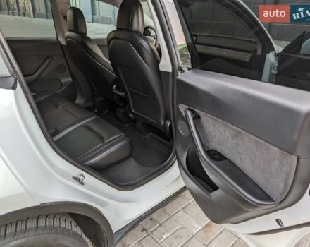 Тесла Model Y, объемом двигателя 0 л и пробегом 103 тыс. км за 24850 $, фото 12 на Automoto.ua