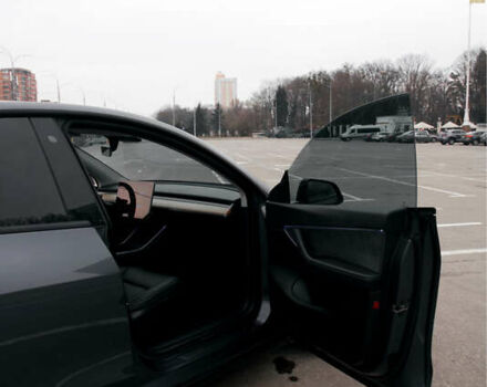 Тесла Model Y, объемом двигателя 0 л и пробегом 51 тыс. км за 29000 $, фото 7 на Automoto.ua