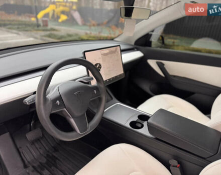 Тесла Model Y, объемом двигателя 0 л и пробегом 61 тыс. км за 24500 $, фото 25 на Automoto.ua