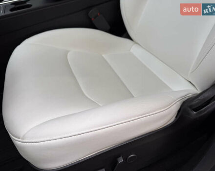 Тесла Model Y, объемом двигателя 0 л и пробегом 61 тыс. км за 24500 $, фото 20 на Automoto.ua