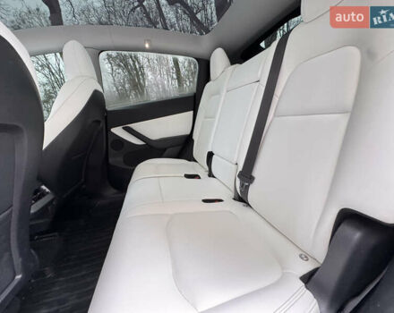 Тесла Model Y, объемом двигателя 0 л и пробегом 61 тыс. км за 24500 $, фото 22 на Automoto.ua