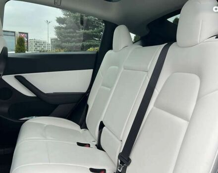 Тесла Model Y, объемом двигателя 0 л и пробегом 88 тыс. км за 26800 $, фото 18 на Automoto.ua