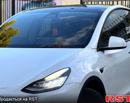 Тесла Model Y 2021 в Николаеве на Automoto.ua Тесла Model Y, объемом двигателя 0.28 л и пробегом 80 тыс. км за 24999 $, фото 2 на Automoto.ua