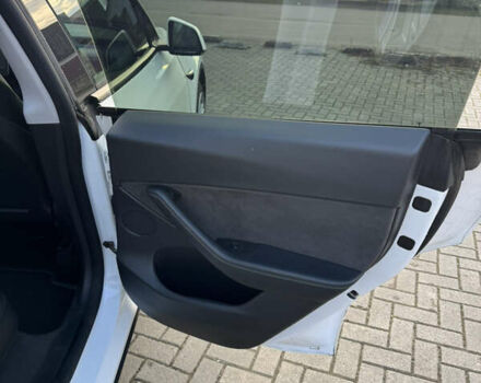 Тесла Model Y, об'ємом двигуна 0 л та пробігом 98 тис. км за 23400 $, фото 14 на Automoto.ua