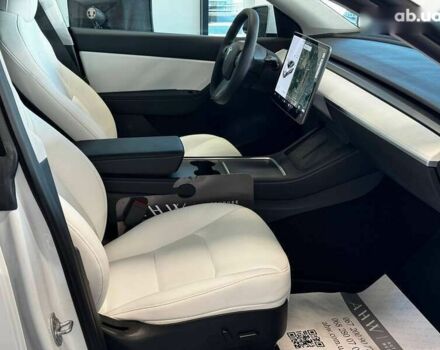 Тесла Model Y, объемом двигателя 0 л и пробегом 1 тыс. км за 29500 $, фото 18 на Automoto.ua