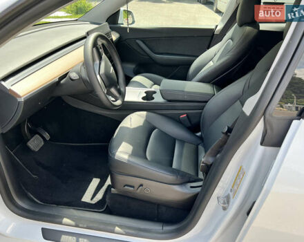 Тесла Model Y, объемом двигателя 0 л и пробегом 22 тыс. км за 25500 $, фото 7 на Automoto.ua