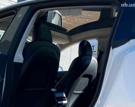 Тесла Model Y, объемом двигателя 0 л и пробегом 59 тыс. км за 31999 $, фото 15 на Automoto.ua