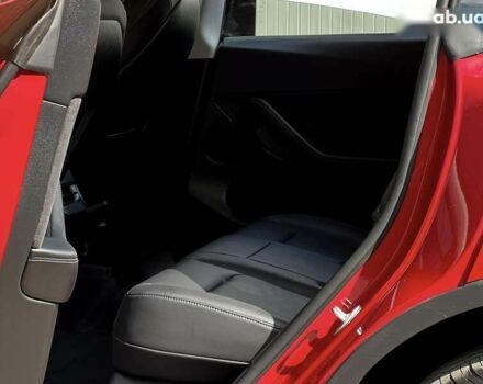 Тесла Model Y, объемом двигателя 0 л и пробегом 23 тыс. км за 28999 $, фото 14 на Automoto.ua