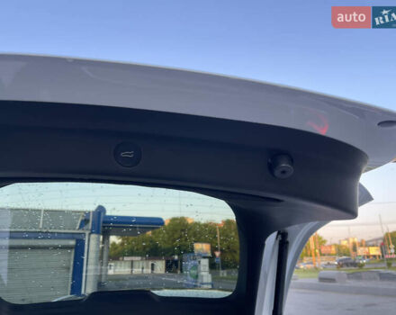 Тесла Model Y, объемом двигателя 0 л и пробегом 37 тыс. км за 30000 $, фото 3 на Automoto.ua