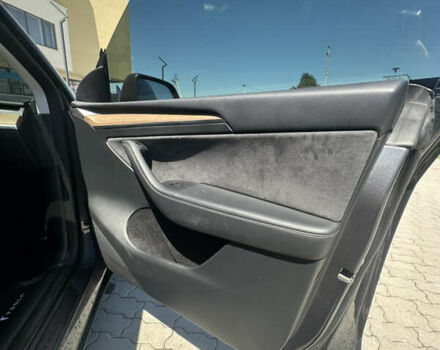 Тесла Model Y, объемом двигателя 0 л и пробегом 25 тыс. км за 29899 $, фото 41 на Automoto.ua