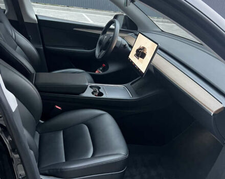 Тесла Model Y, объемом двигателя 0 л и пробегом 25 тыс. км за 25700 $, фото 5 на Automoto.ua