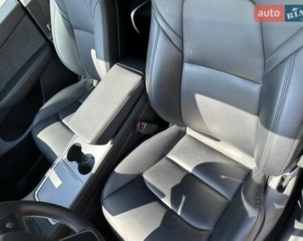 Тесла Model Y, объемом двигателя 0 л и пробегом 92 тыс. км за 26900 $, фото 19 на Automoto.ua