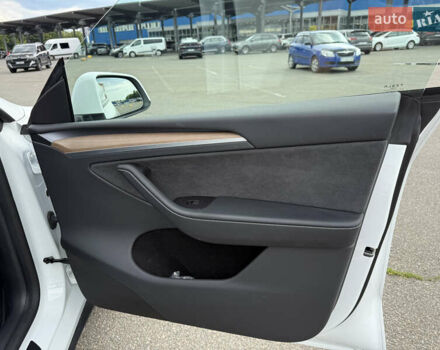 Тесла Model Y, объемом двигателя 0 л и пробегом 17 тыс. км за 38999 $, фото 17 на Automoto.ua