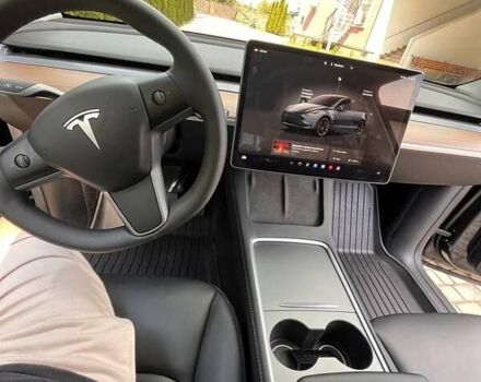 Тесла Model Y, объемом двигателя 0 л и пробегом 17 тыс. км за 27500 $, фото 4 на Automoto.ua