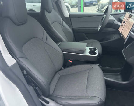 Тесла Model Y, объемом двигателя 0 л и пробегом 1 тыс. км за 48900 $, фото 23 на Automoto.ua