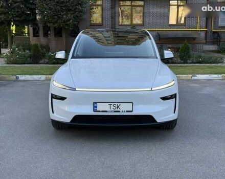 Тесла Model Y, объемом двигателя 0 л и пробегом 1 тыс. км за 59773 $, фото 1 на Automoto.ua